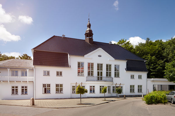 Klassiske vinduer i historiske rammer - Folkehjem